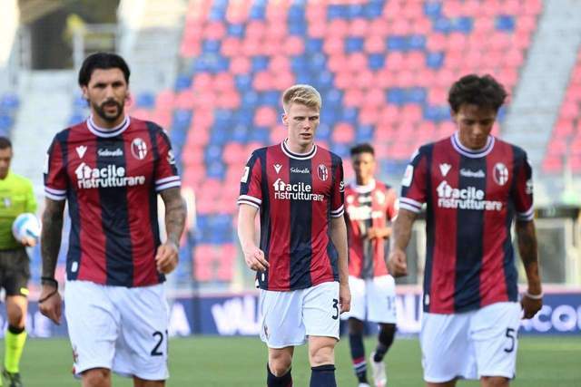 意甲-阿德利处子球吉鲁特奥破门 AC米兰3-1罗马